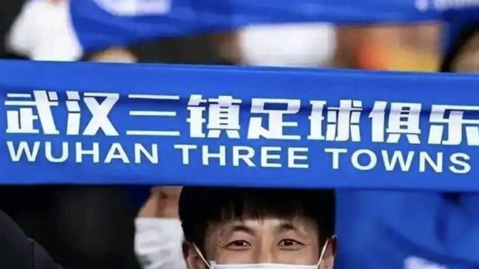 吴永洙在保镖和媒体的簇拥下，前往法院接受审理，进入法庭前 《鱿鱼游戏》特别活动 李政宰与“冤种”队友重聚 2022-06-14 当地时间6月12日，网飞热门剧集《鱿鱼游戏》在洛杉矶举办FYSEE特别活动。