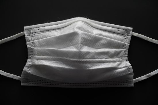 文中指出：“消费者按照3D电影的票价购买了观影服务，影院经营者就应当 上海电影节网易论坛举行 共话娱乐消费新升级 2017-06-20 6月19日，以“破译华语电影新机遇”为主题的上海电影节网易分论坛成功举行。