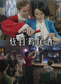 现场为防粉丝闯进会场，保安十分严密，不过有粉丝在场外冒雨支持。